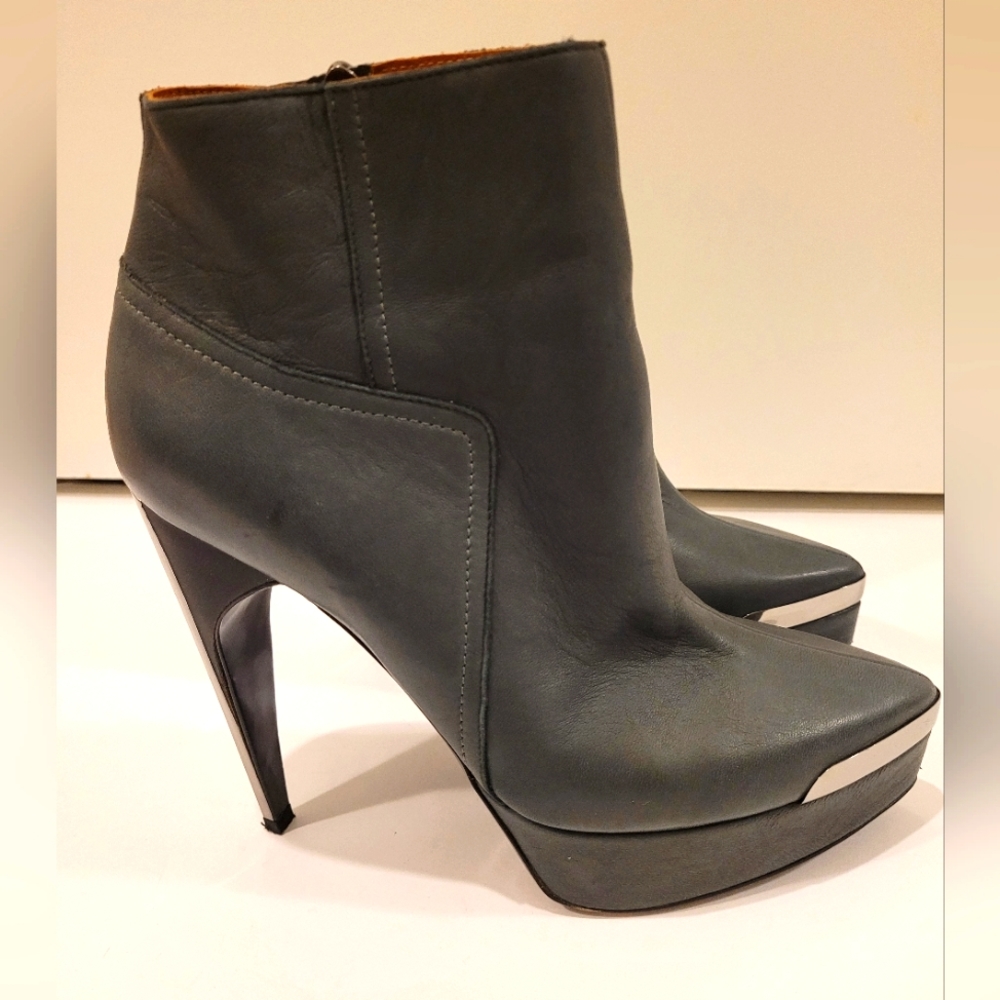 Lanvin ankle boots, size 9, EUR 39